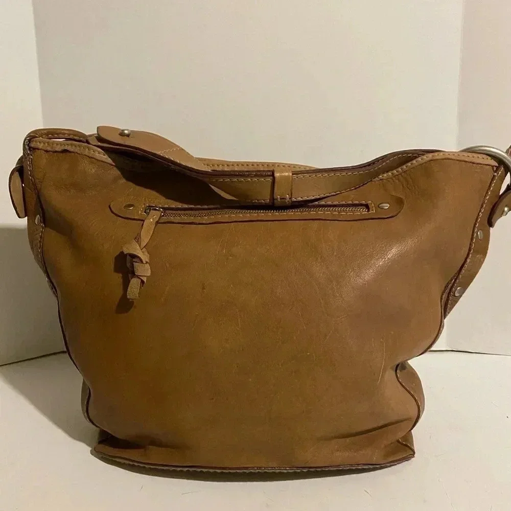 RUEHL no.925 brown distressed leather hobo bag